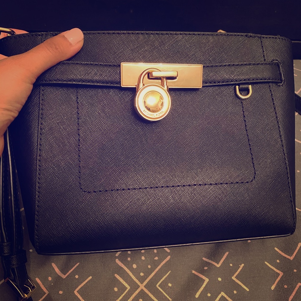 Michael kors crossbody